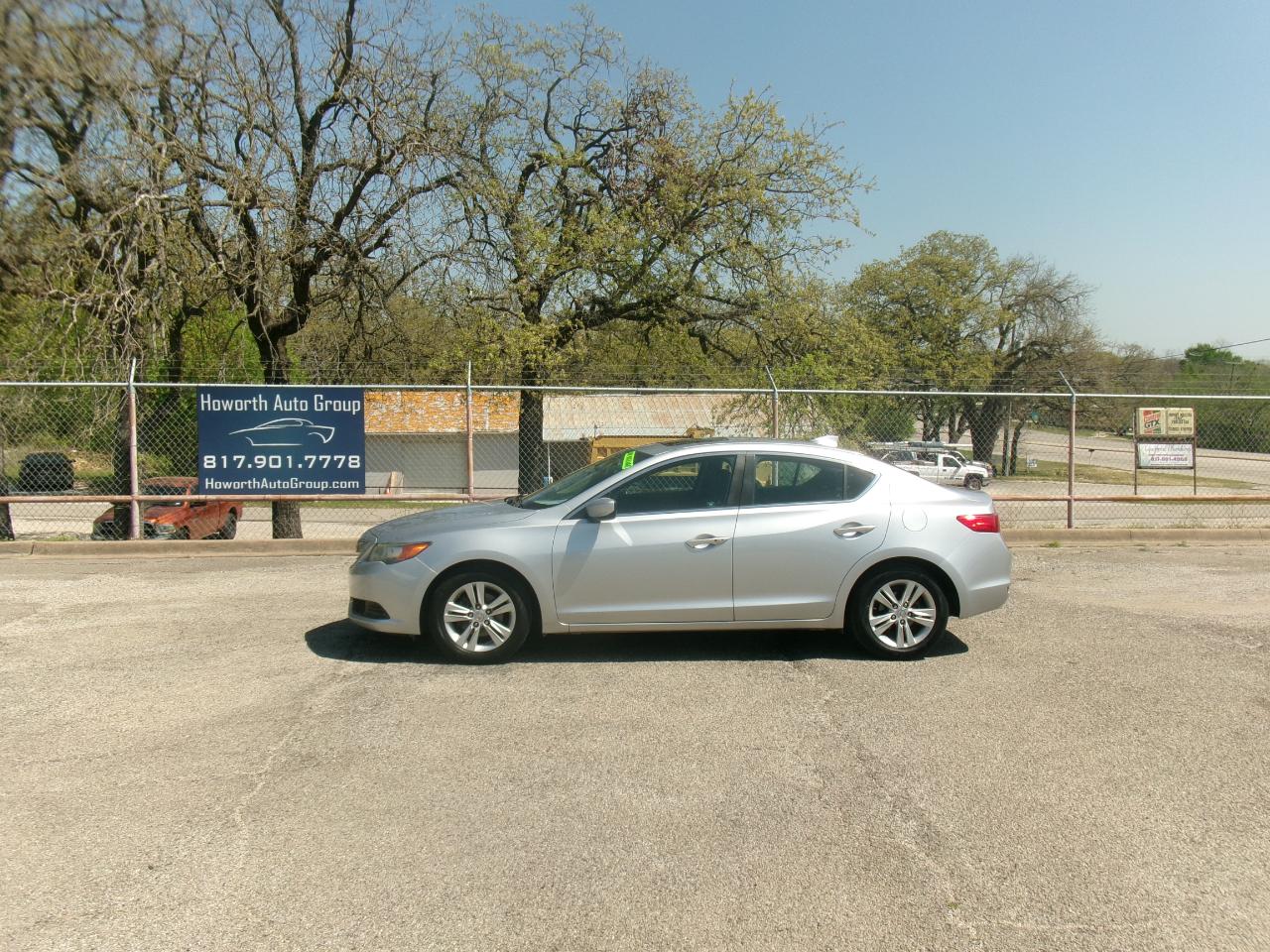 Acura ILX 4dr Sdn 2.0L 2013