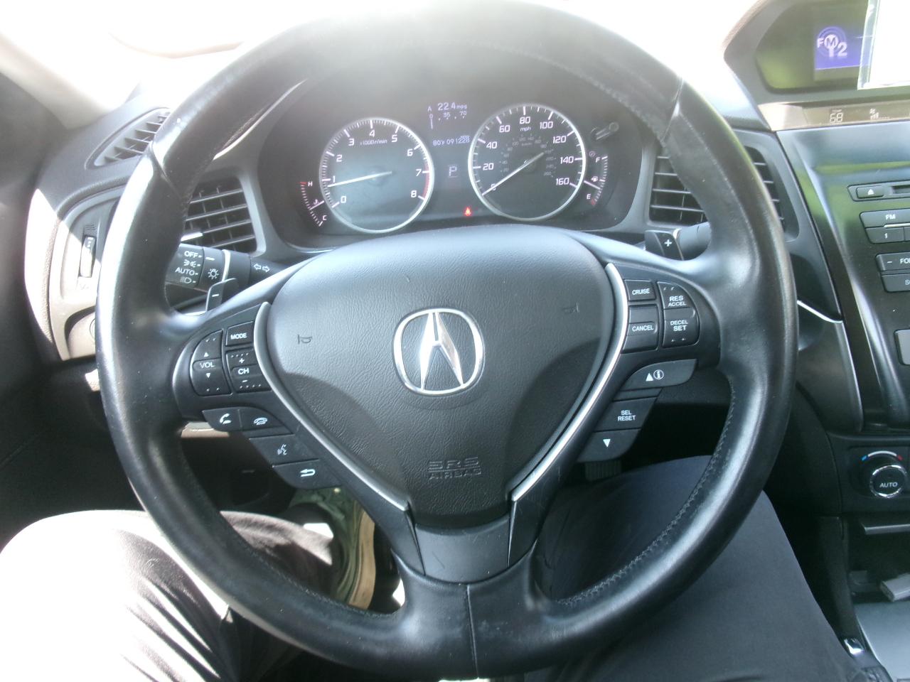Acura ILX 4dr Sdn 2.0L 2013