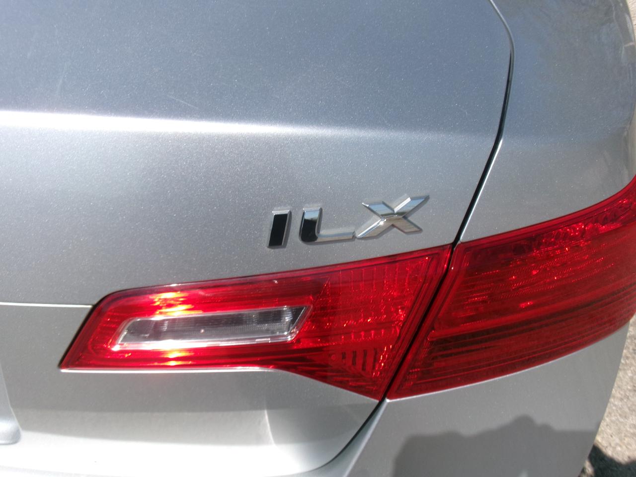 Acura ILX 4dr Sdn 2.0L 2013