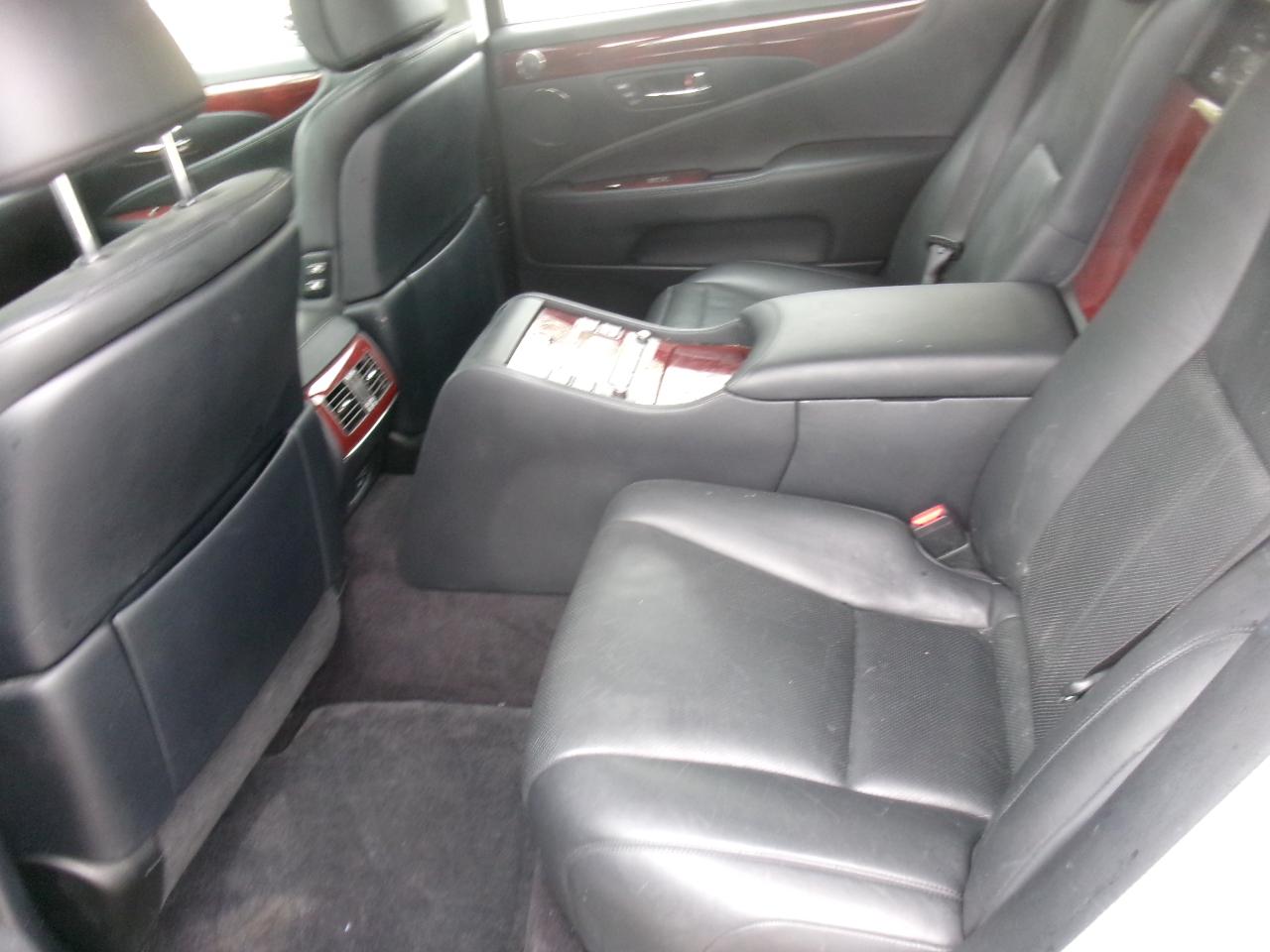 Lexus LS 460 L Luxury Sedan 2008