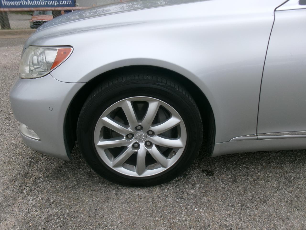 Lexus LS 460 L Luxury Sedan 2008