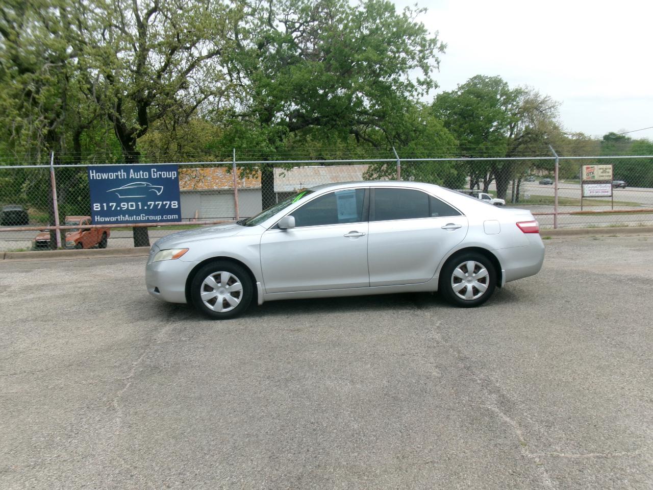 Toyota Camry LE 5-Spd AT 2009