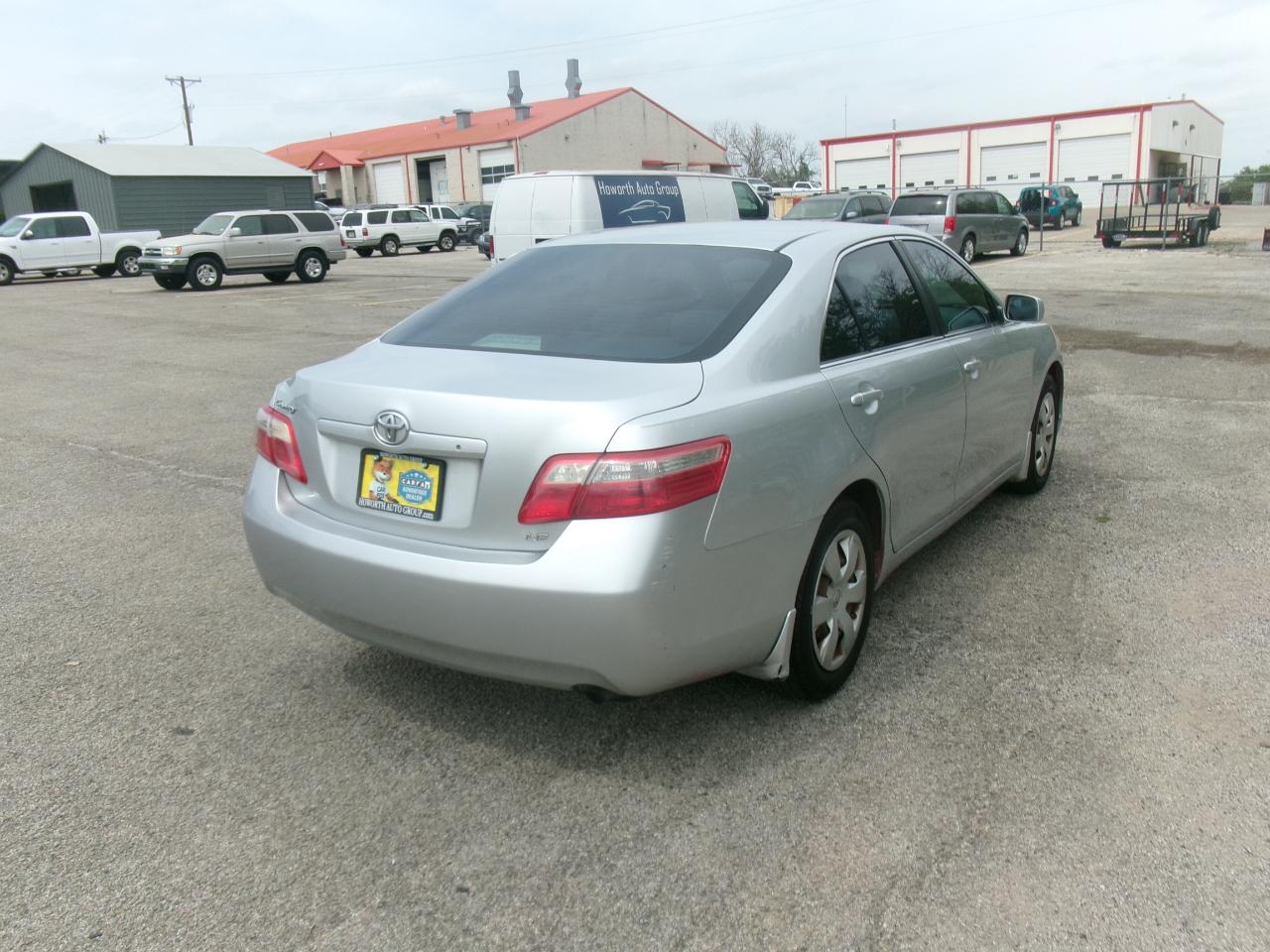 Toyota Camry LE 5-Spd AT 2009