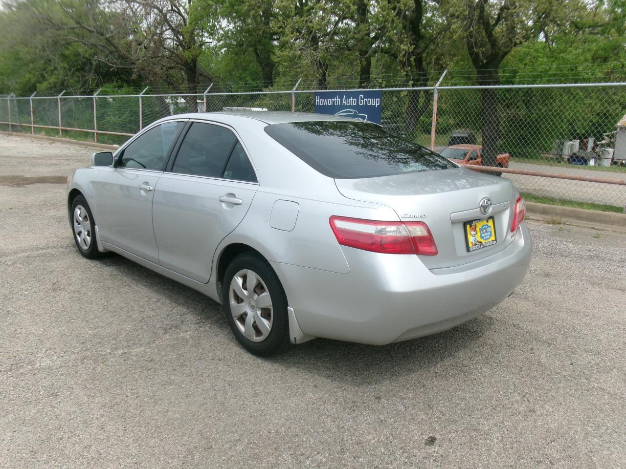 Toyota Camry LE 5-Spd AT 2009