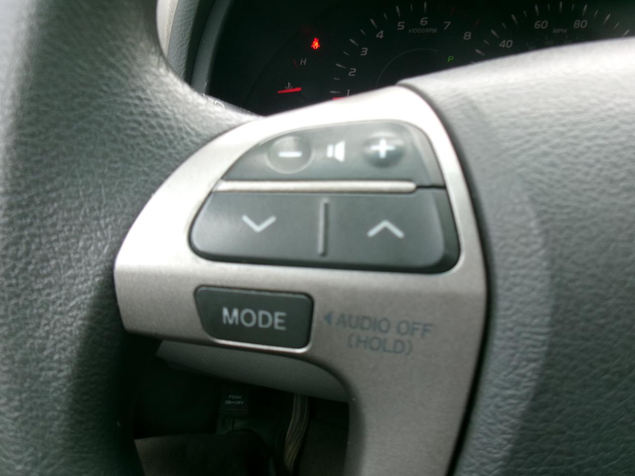 Toyota Camry LE 5-Spd AT 2009