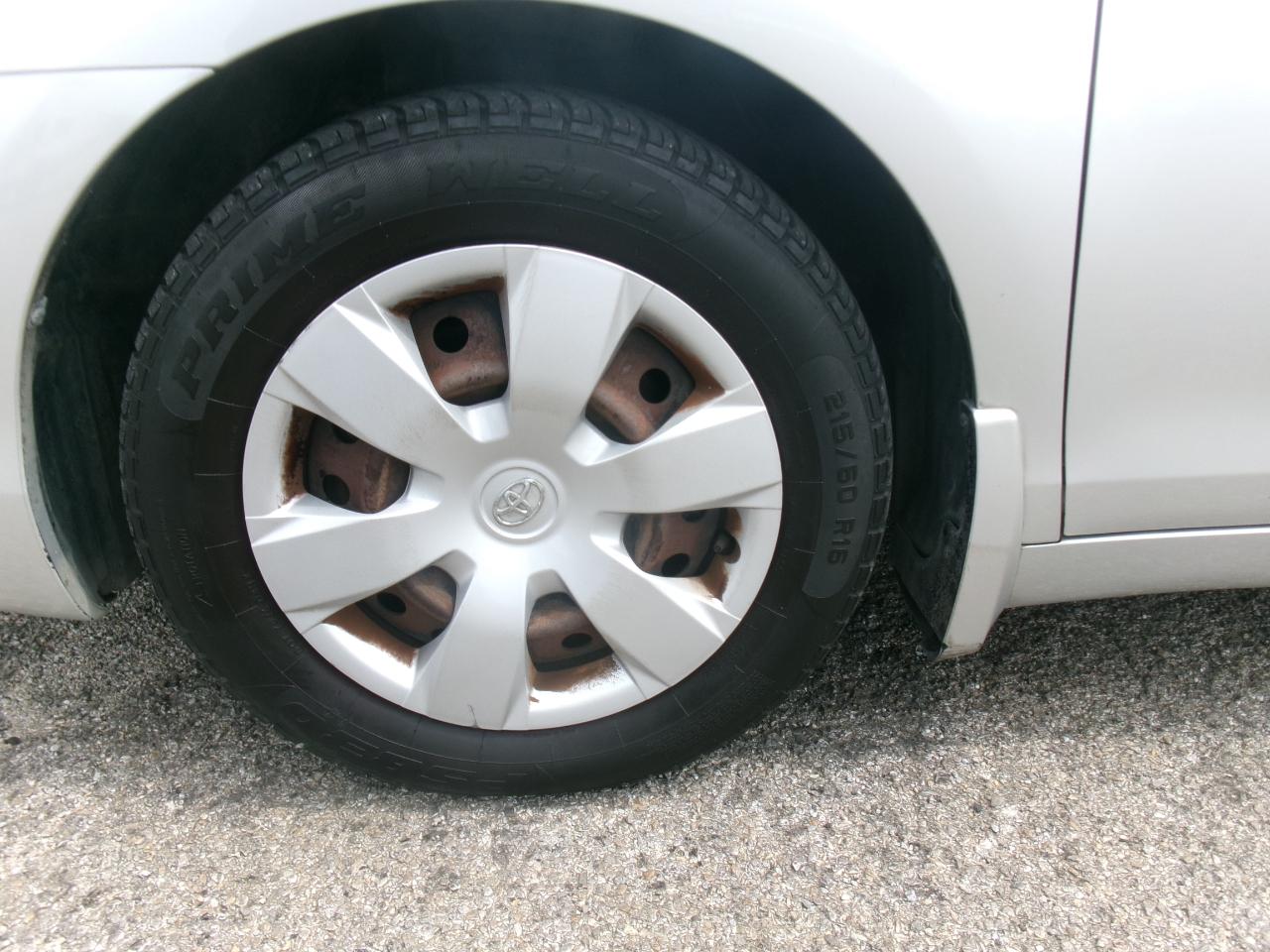 Toyota Camry LE 5-Spd AT 2009