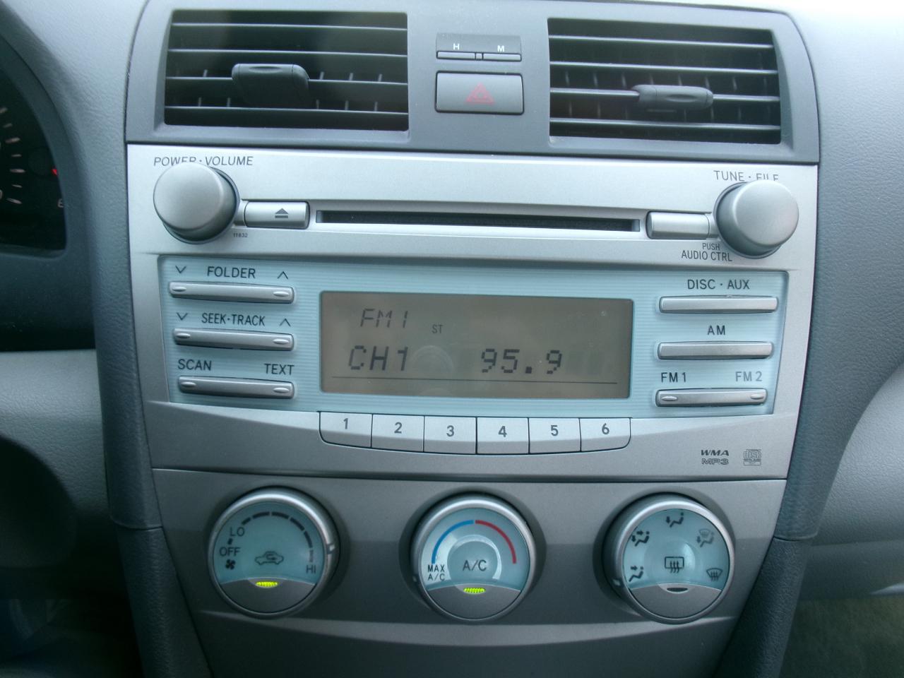 Toyota Camry LE 4D Sedan 2009