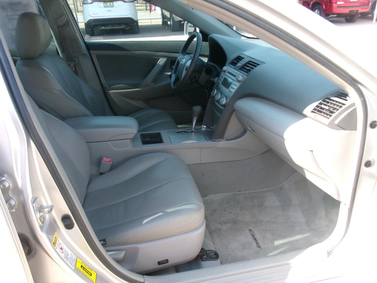 Toyota Camry LE 4D Sedan 2009