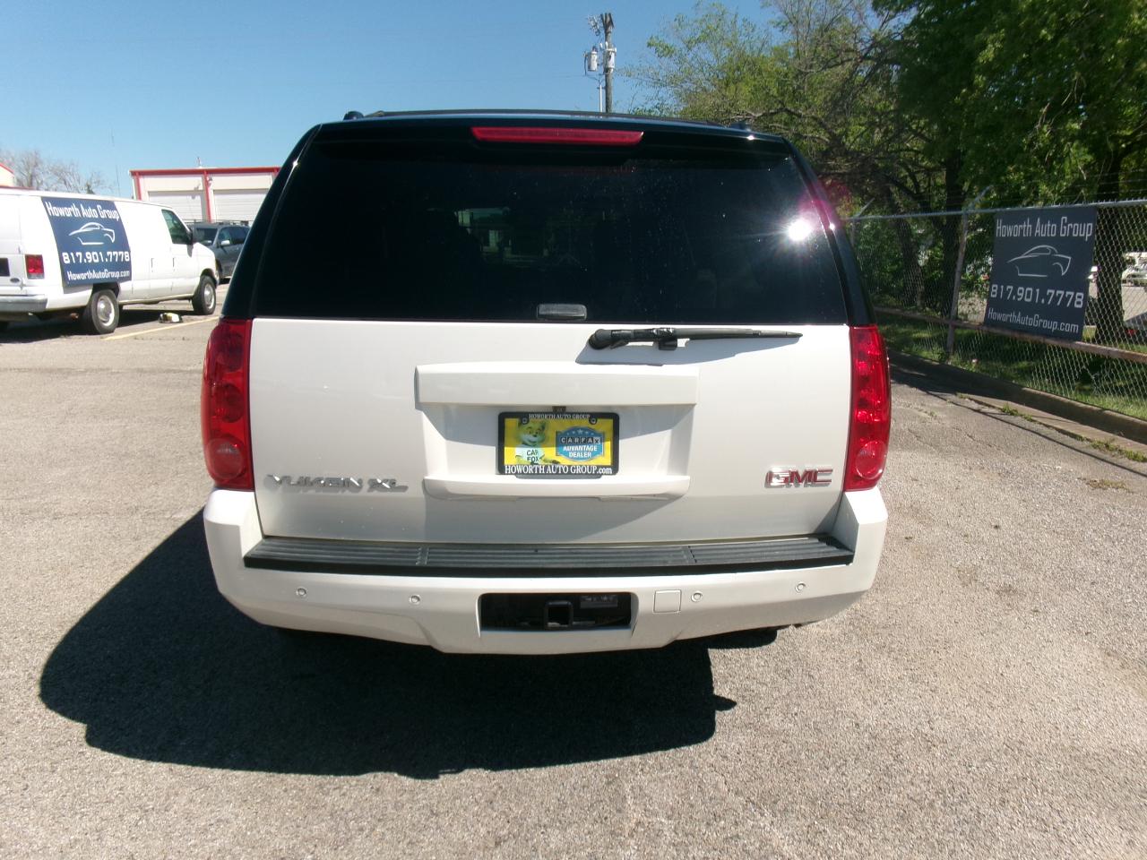 GMC Yukon XL SLT 1/2 Ton 2WD 2013