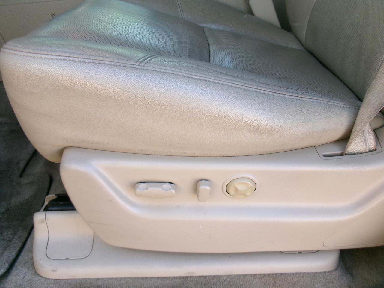 GMC Yukon XL SLT 1/2 Ton 2WD 2013