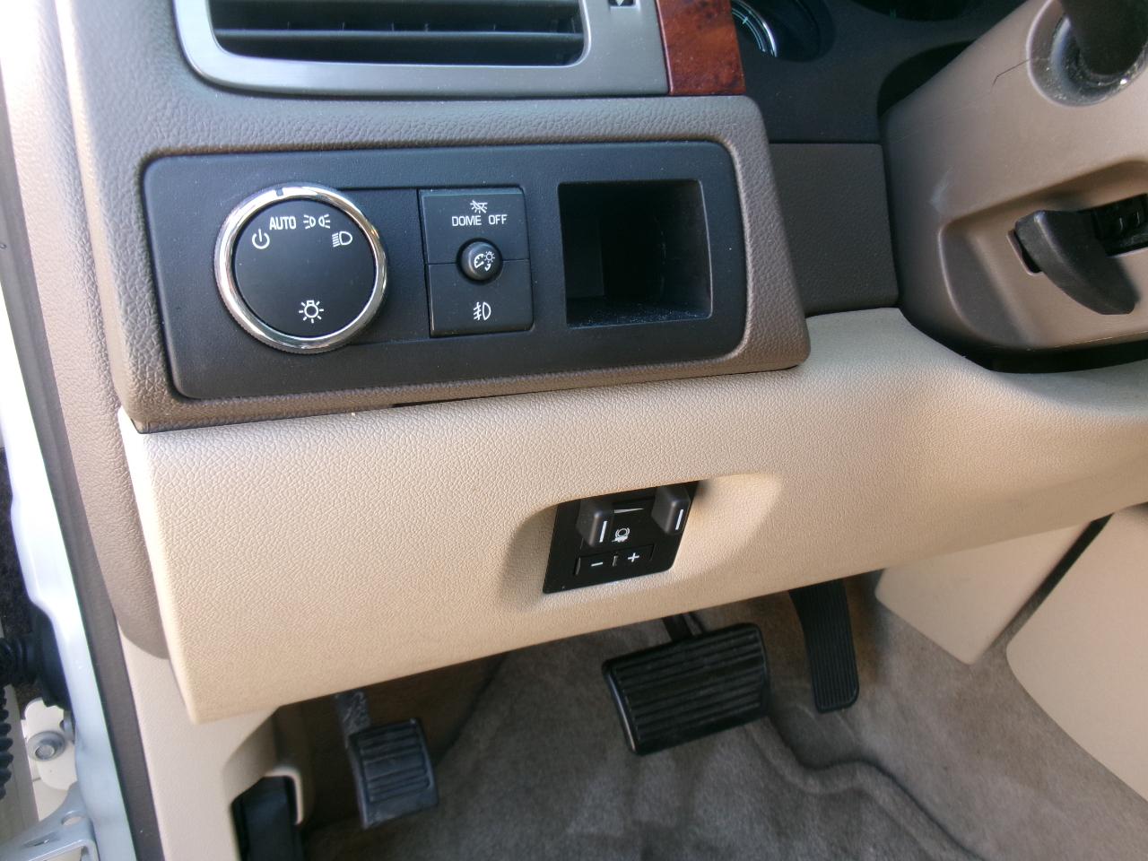 GMC Yukon XL SLT 1/2 Ton 2WD 2013