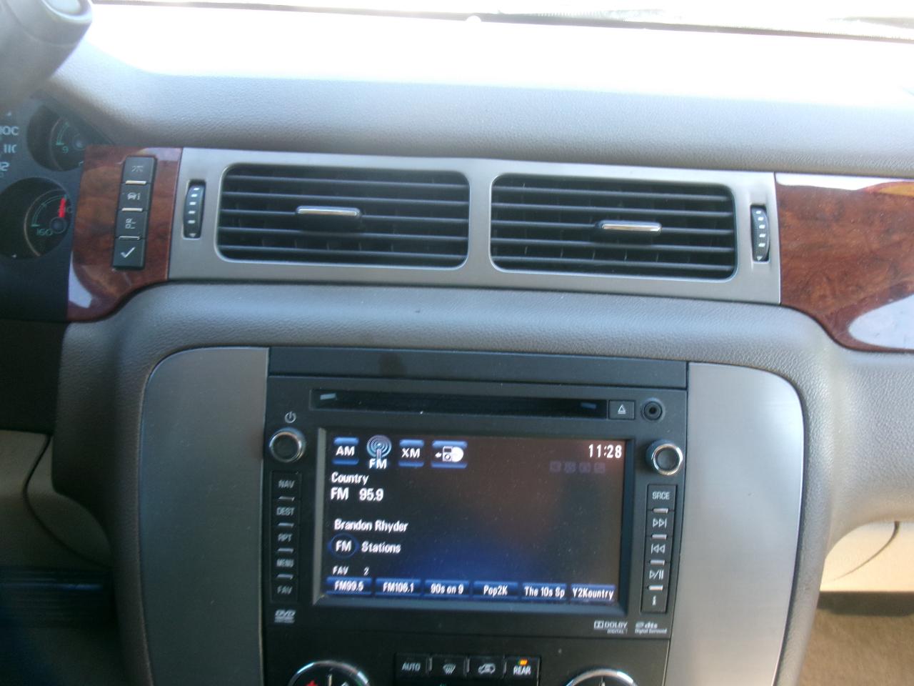 GMC Yukon XL SLT 1/2 Ton 2WD 2013