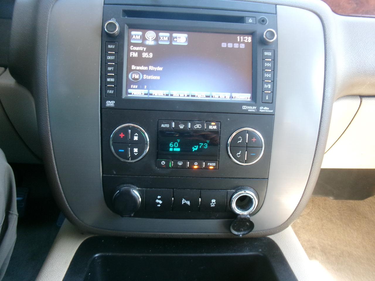 GMC Yukon XL SLT 1/2 Ton 2WD 2013