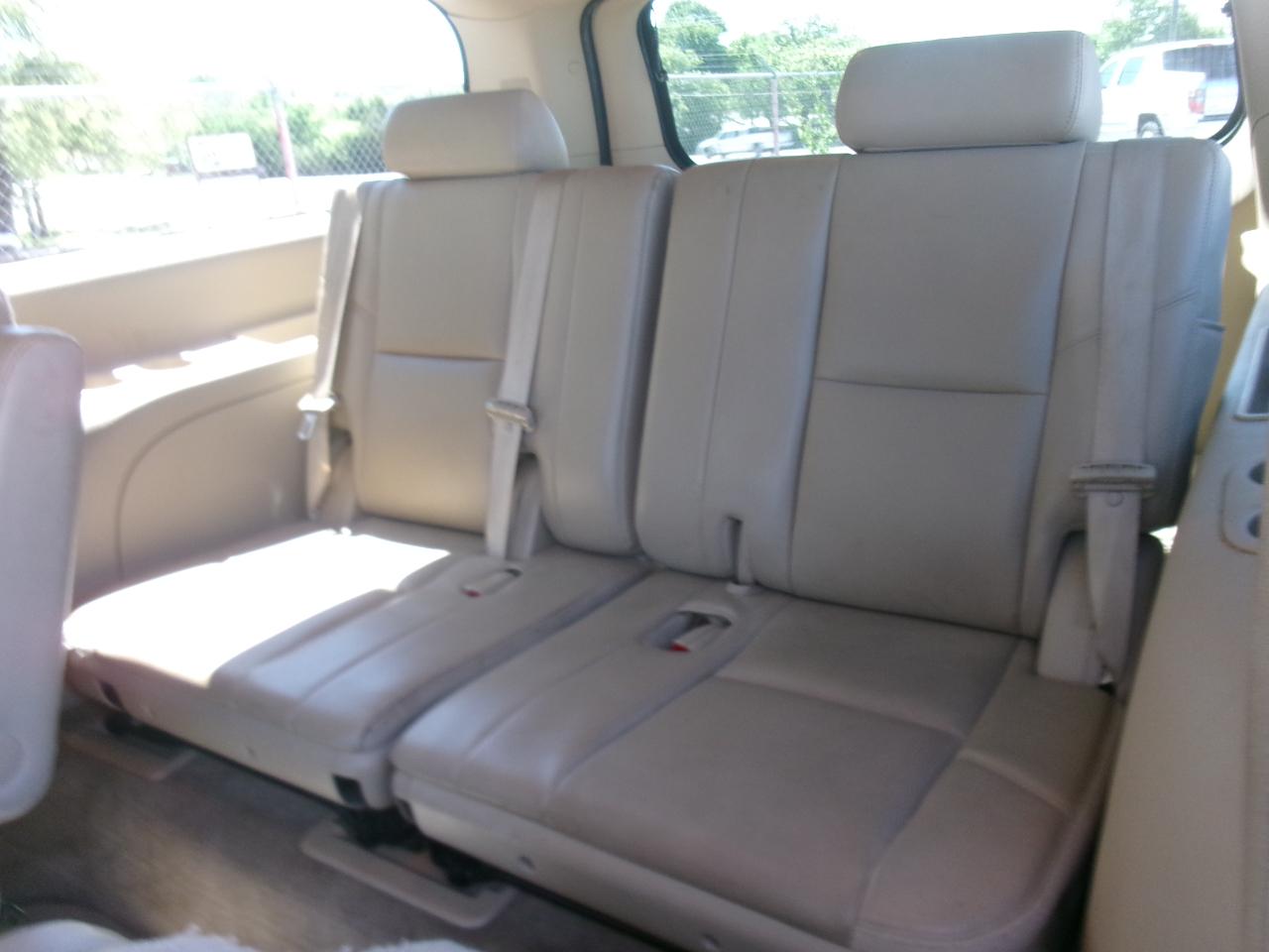 GMC Yukon XL SLT 1/2 Ton 2WD 2013