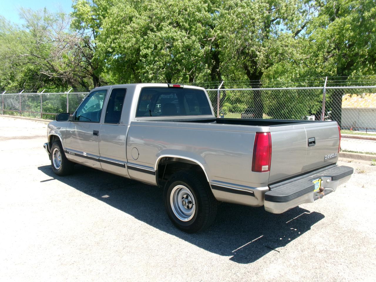 Chevrolet C/K 1500 Ext. Cab 6.5-ft. Bed 2WD 1998