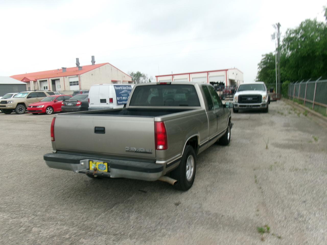 Chevrolet C/K 1500 Ext. Cab 6.5-ft. Bed 2WD 1998