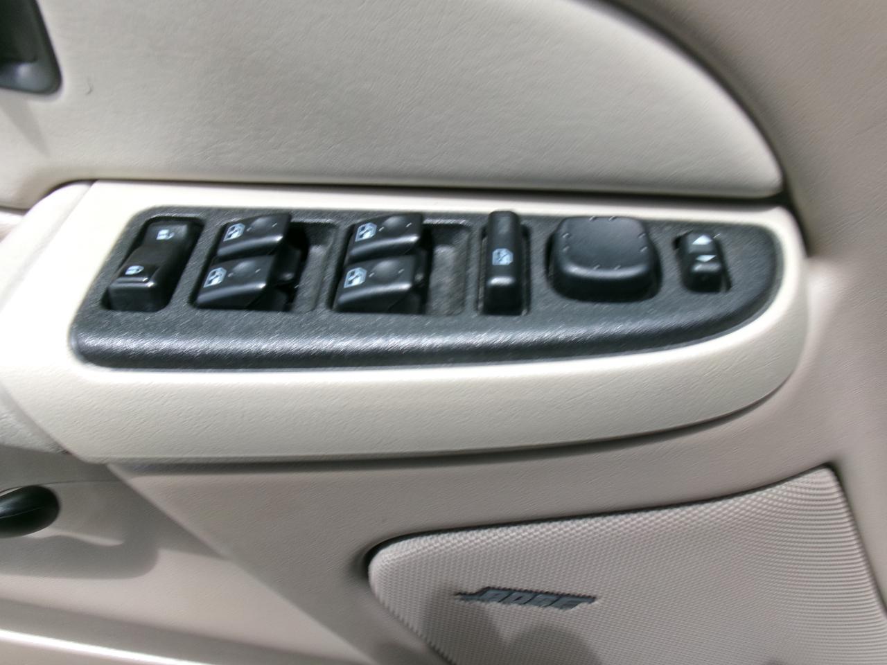 Chevrolet Tahoe 2WD 2003