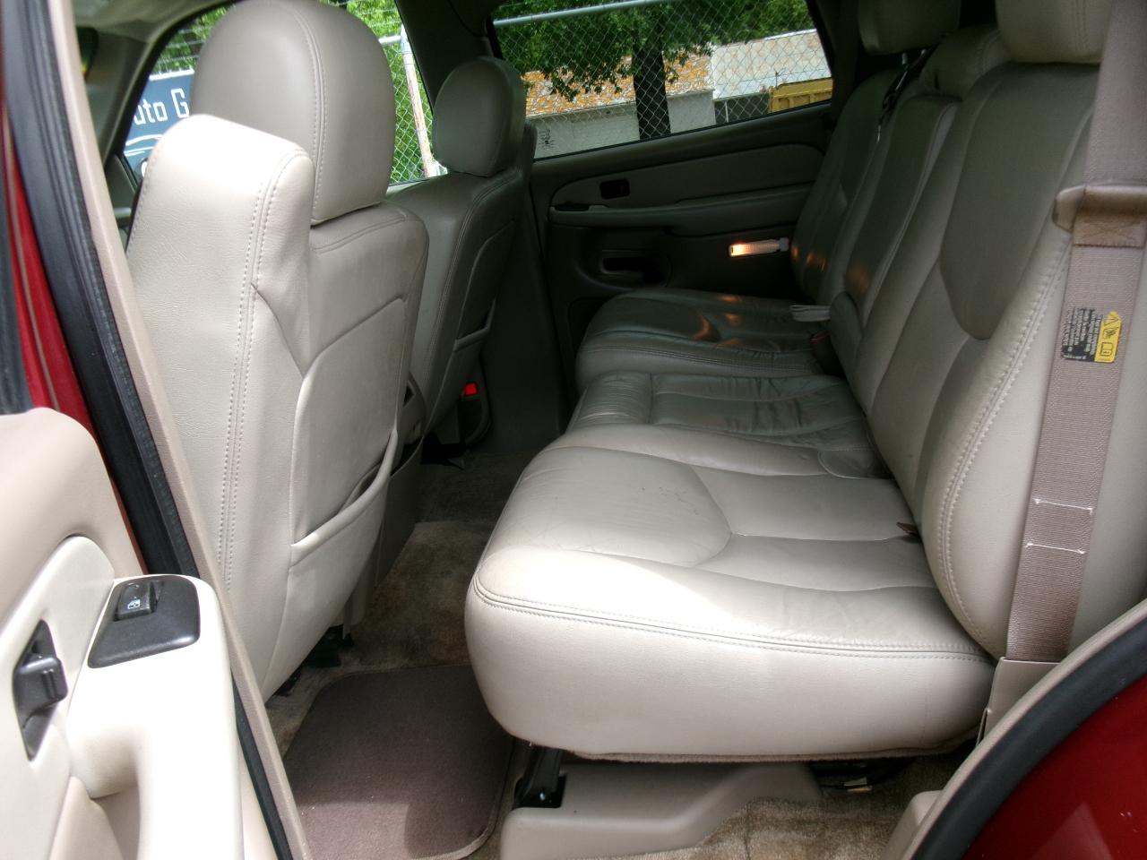 Chevrolet Tahoe 2WD 2003