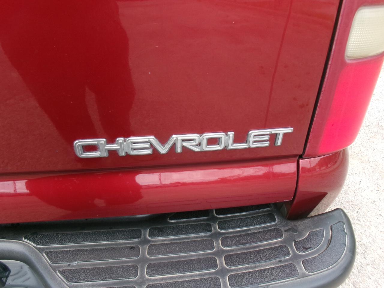 Chevrolet Tahoe 2WD 2003