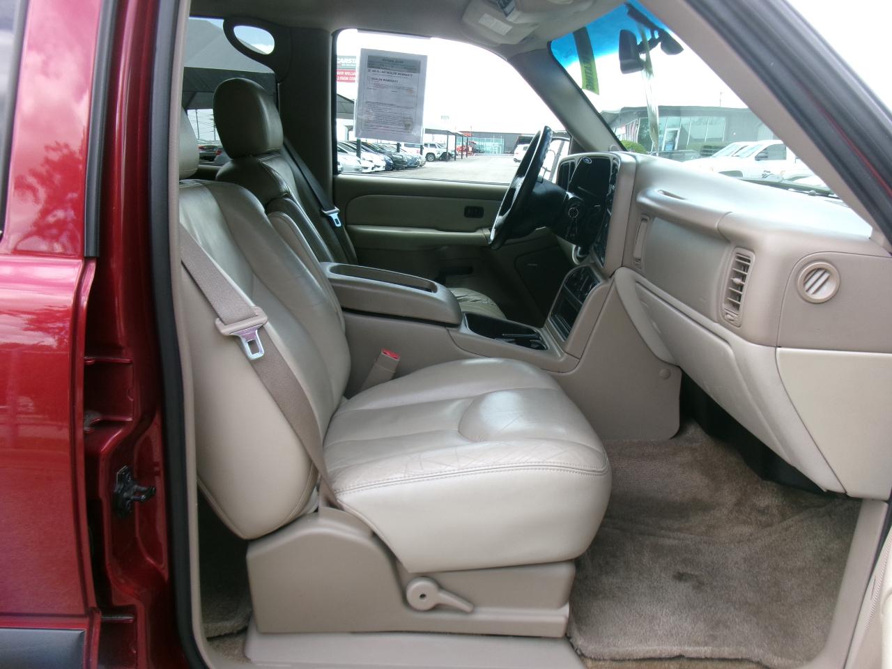 Chevrolet Tahoe 2WD 2003