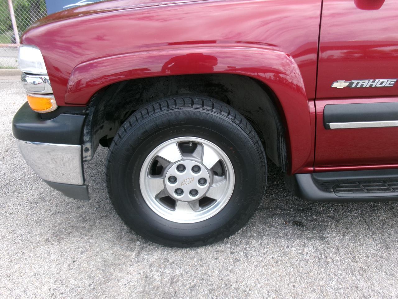 Chevrolet Tahoe 2WD 2003