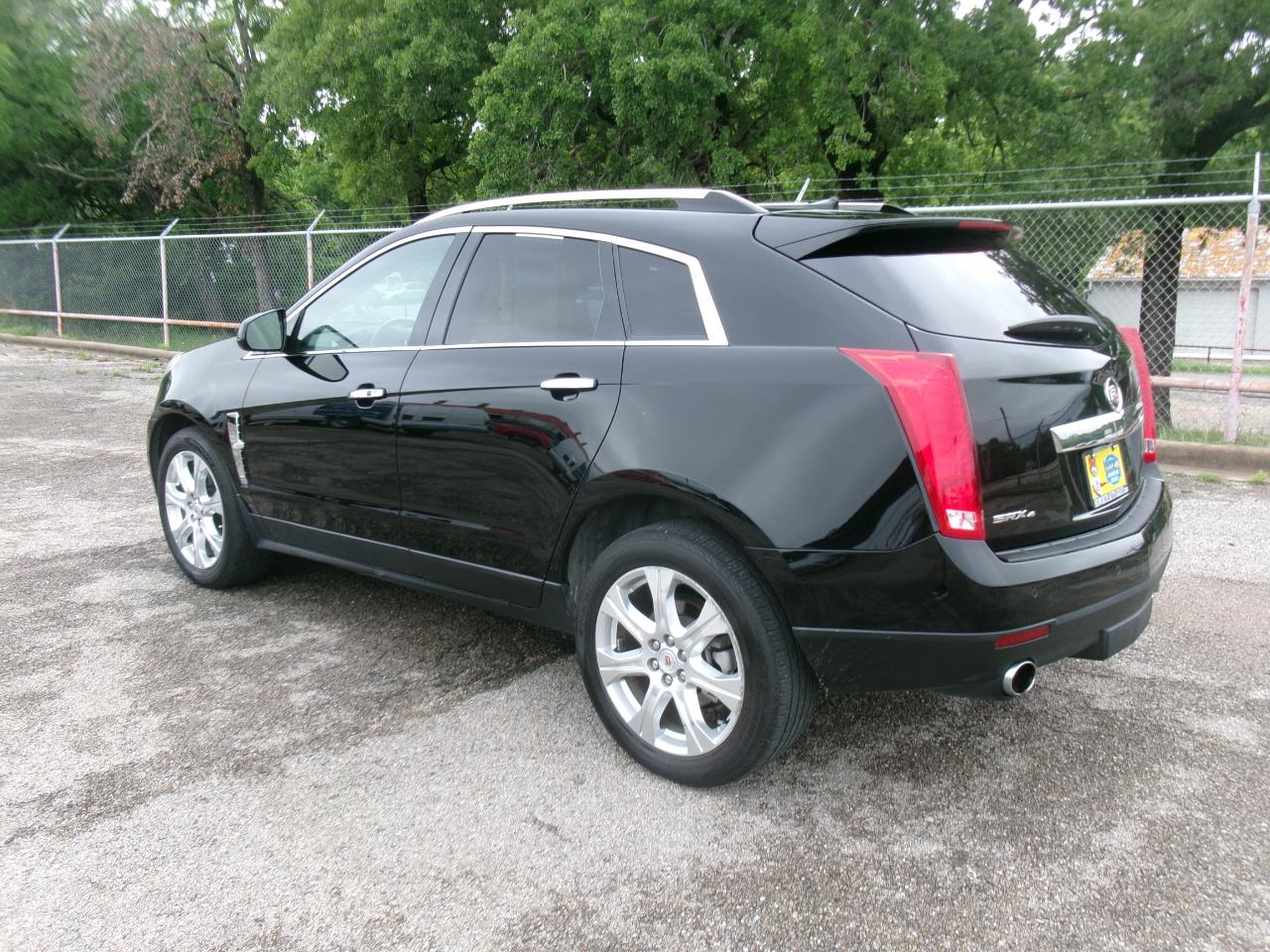 Cadillac SRX Premium Collection AWD 2011