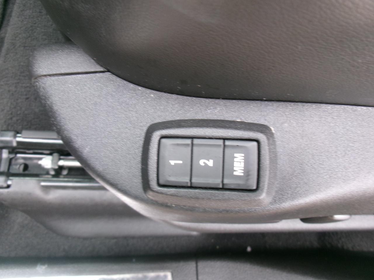 Cadillac SRX Premium Collection AWD 2011