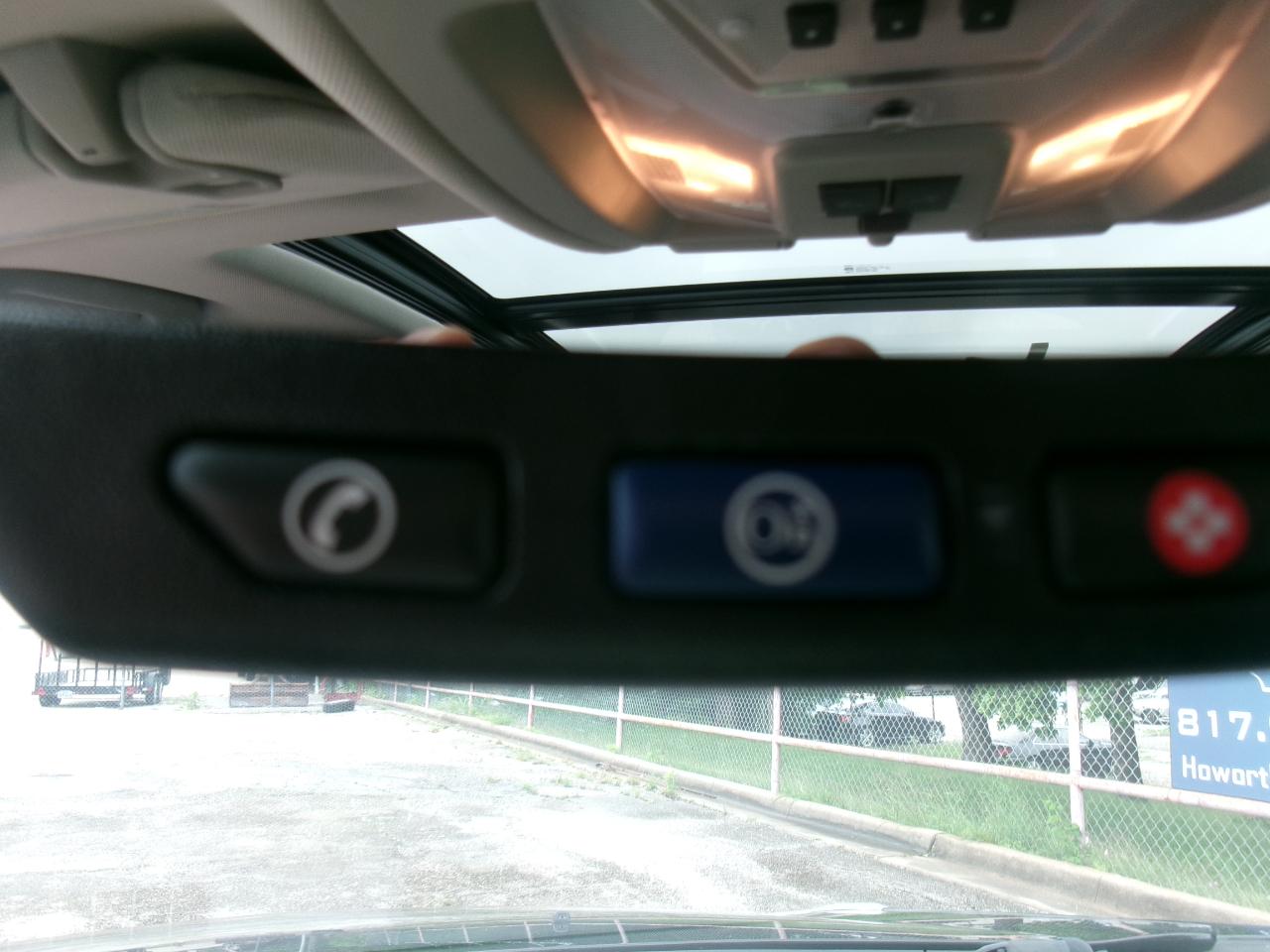 Cadillac SRX Premium Collection AWD 2011