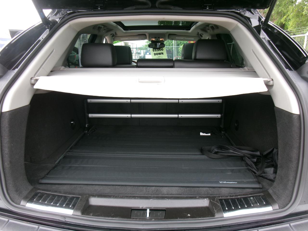 Cadillac SRX Premium Collection AWD 2011