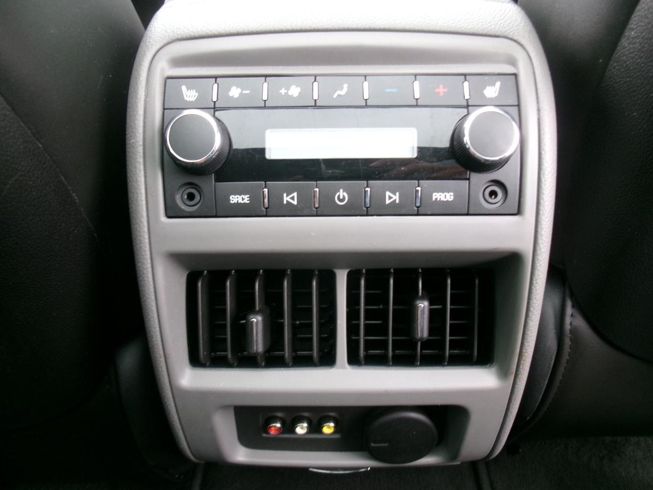 Cadillac SRX Premium Collection AWD 2011