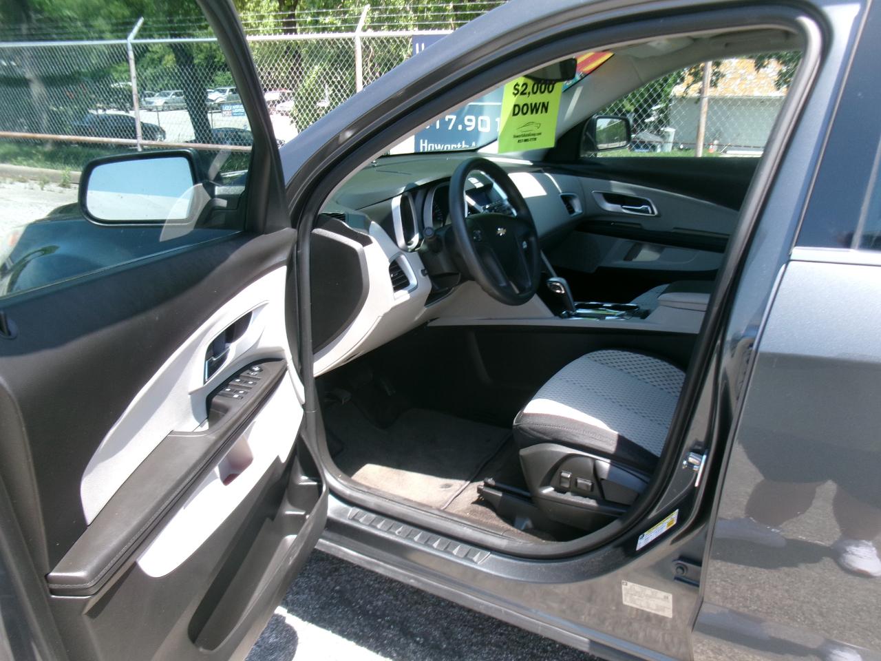 Chevrolet Equinox LS 2WD 2011