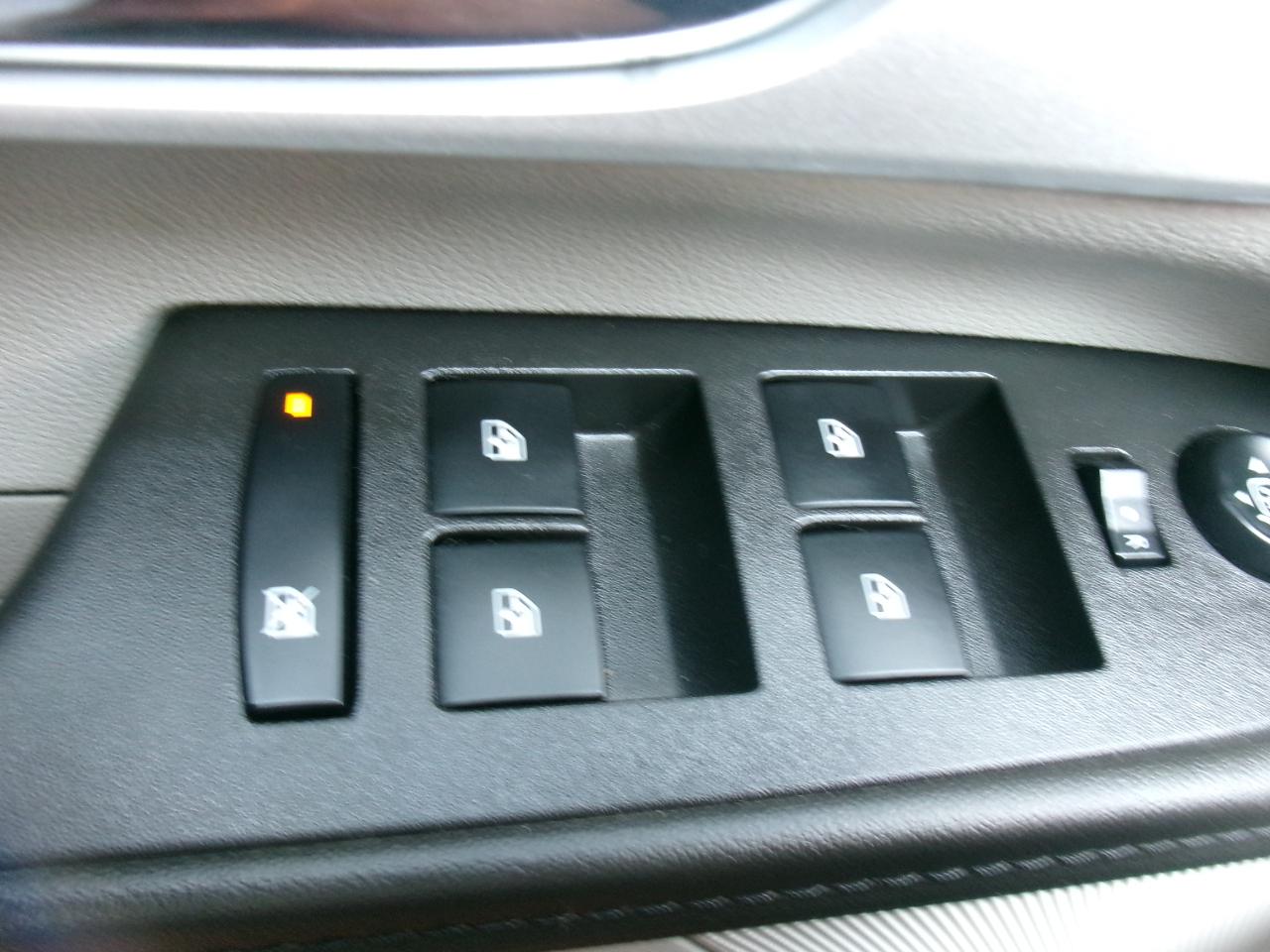 Chevrolet Equinox LS 2WD 2011