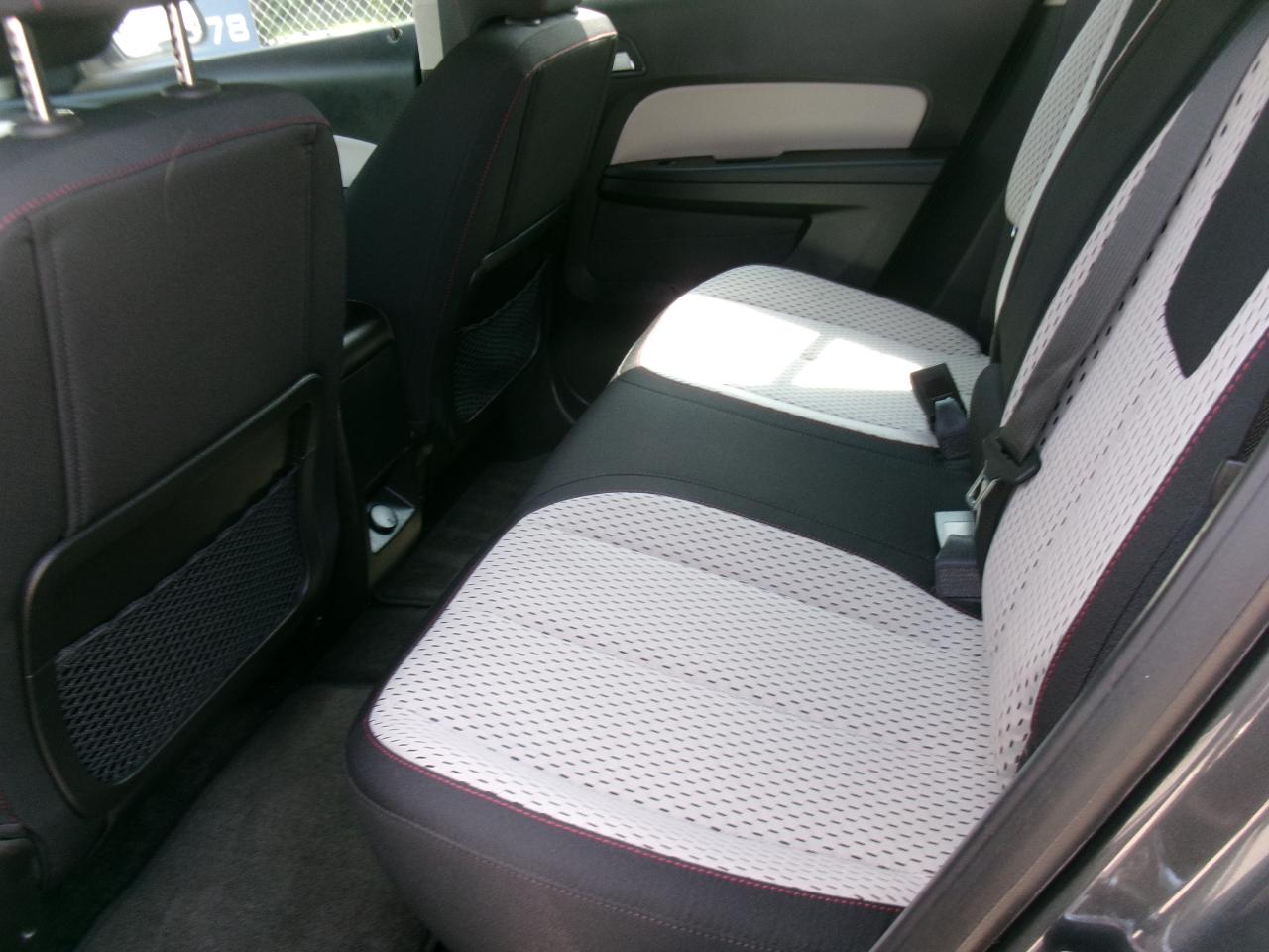 Chevrolet Equinox LS 2WD 2011