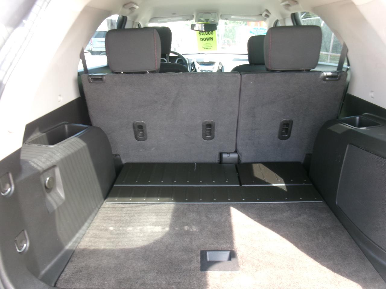 Chevrolet Equinox LS 2WD 2011