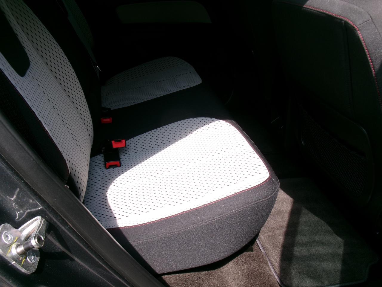 Chevrolet Equinox LS 2WD 2011