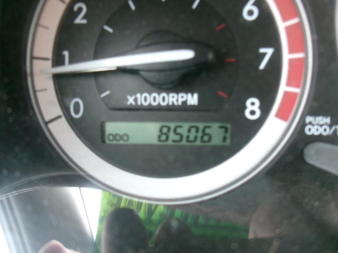 Toyota Sienna LE - 7 Passenger 2004