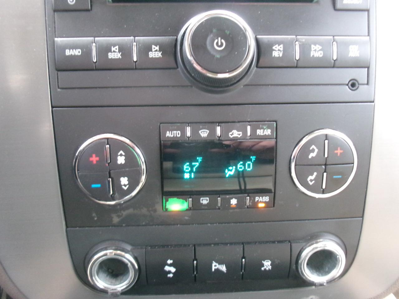 GMC Yukon SLT1 2WD 2010