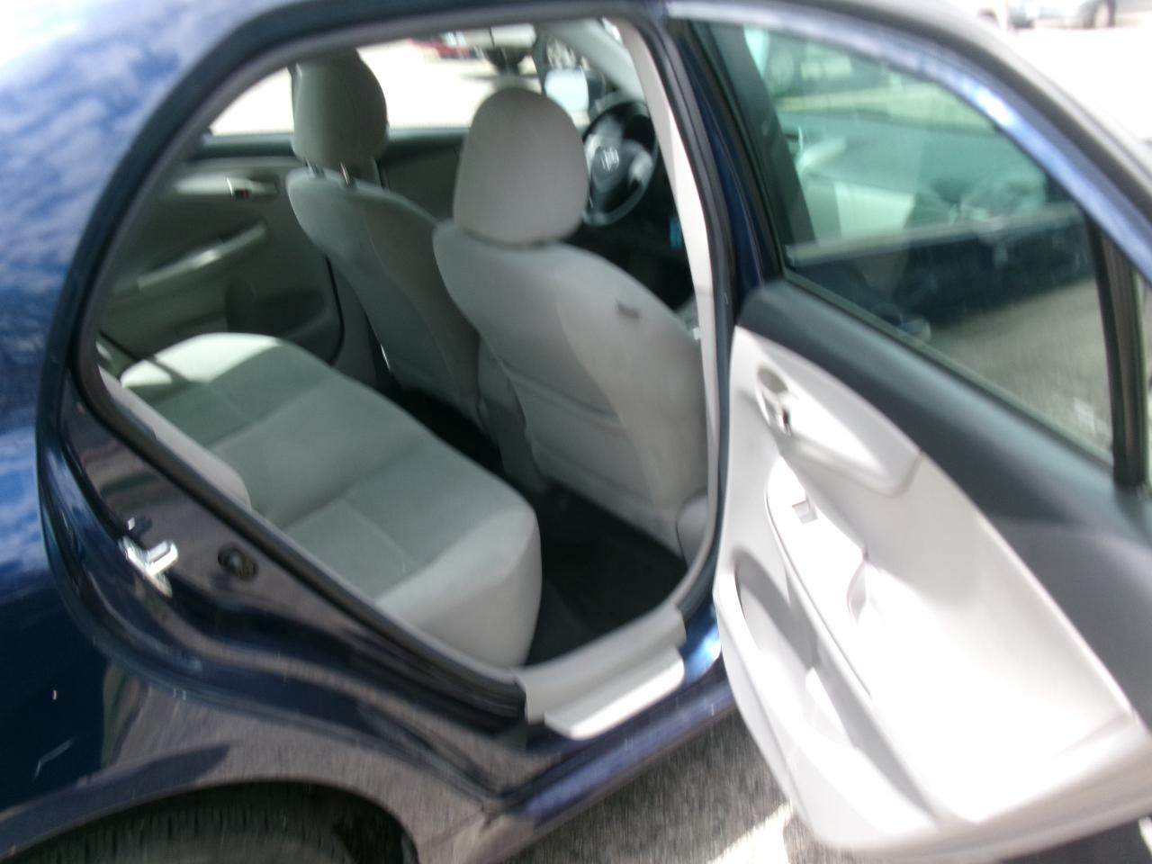 Toyota Corolla LE 2013
