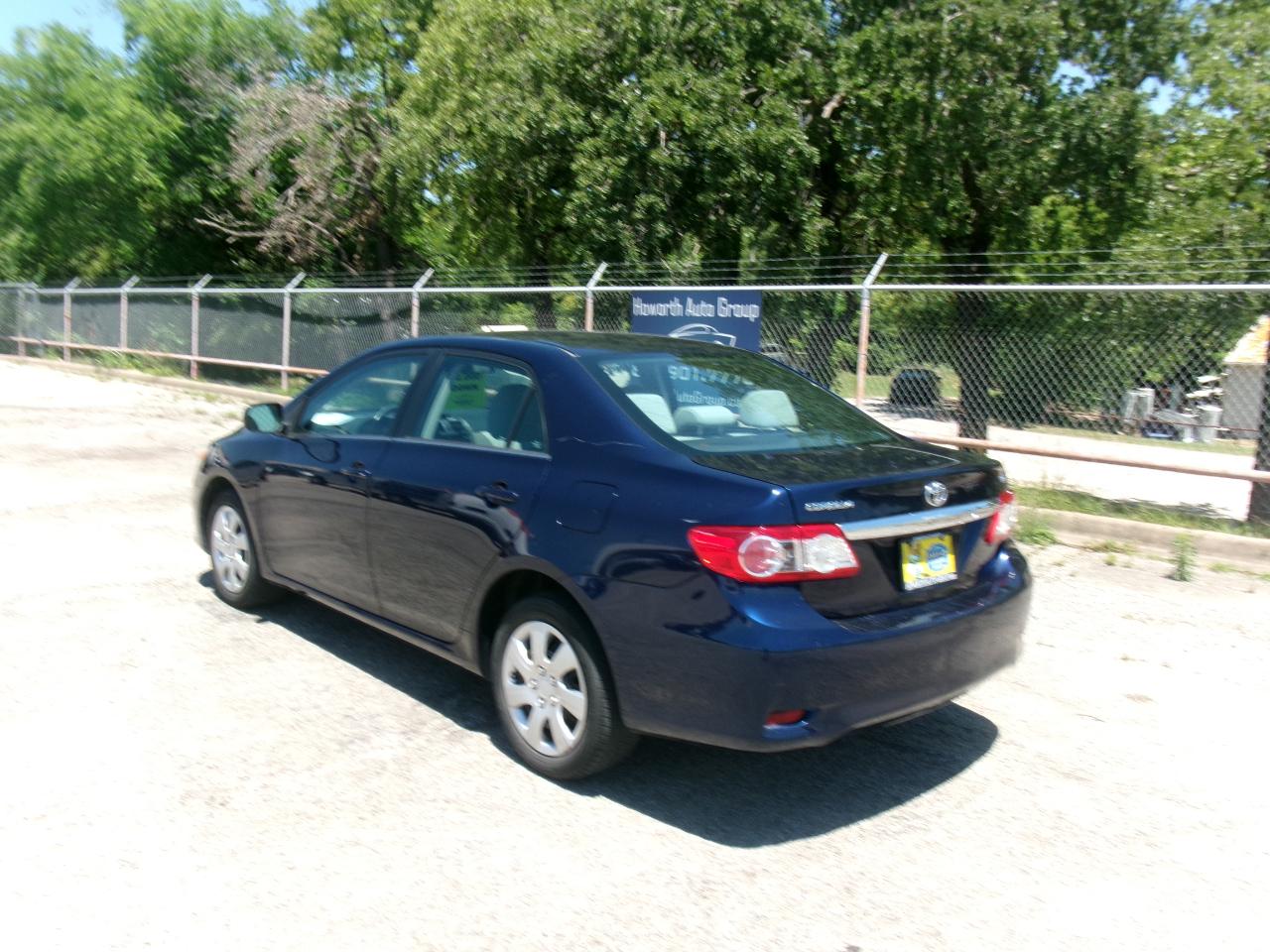 Toyota Corolla LE 2013