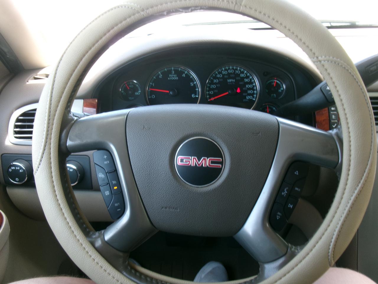 GMC Yukon SLT 4WD 2012