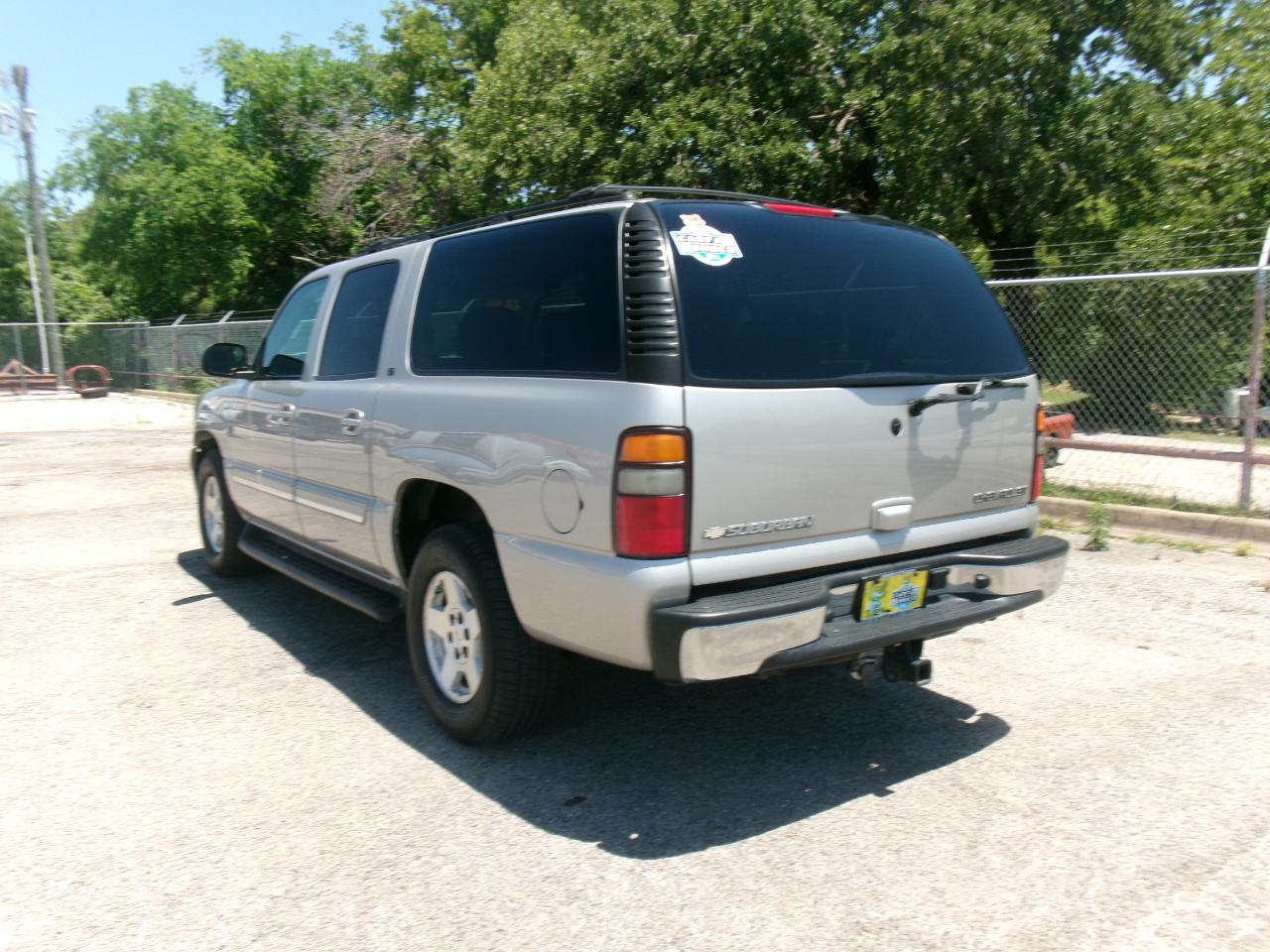 Chevrolet Suburban LT 2004