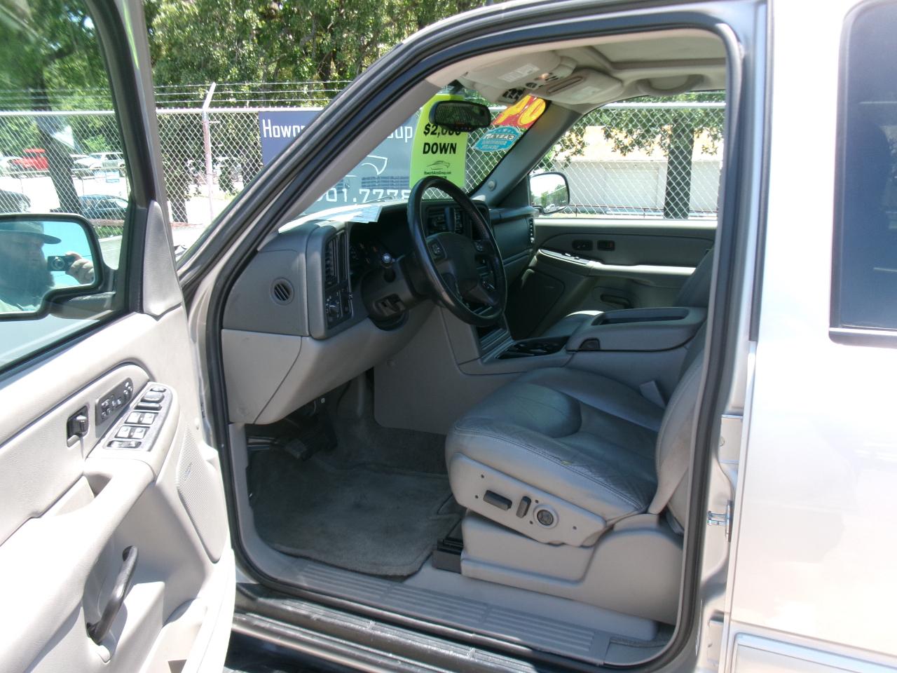 Chevrolet Suburban LT 2004