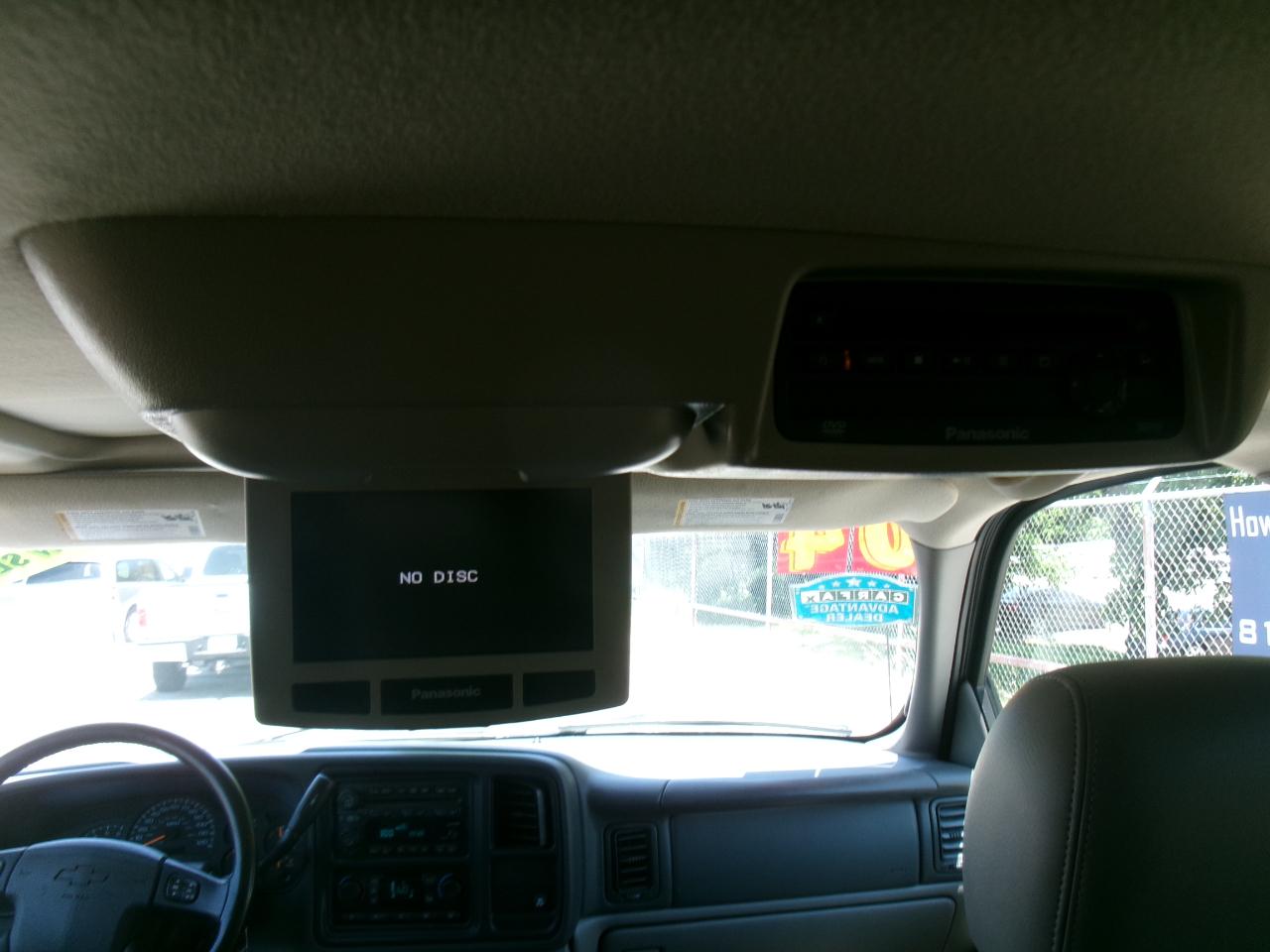 Chevrolet Suburban LT 2004