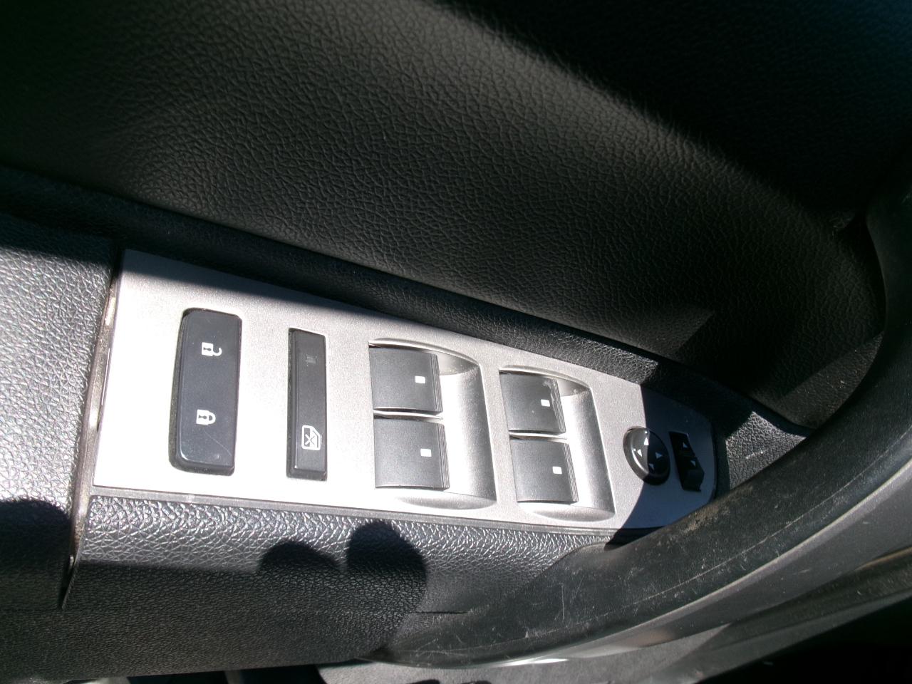 Chevrolet Silverado 1500 LT Crew Cab 4WD 2012