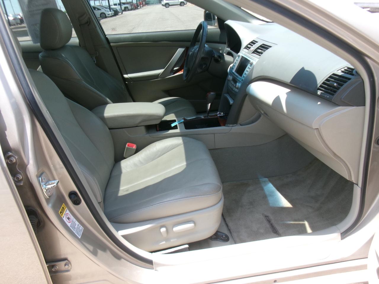Toyota Camry XLE V6 2008