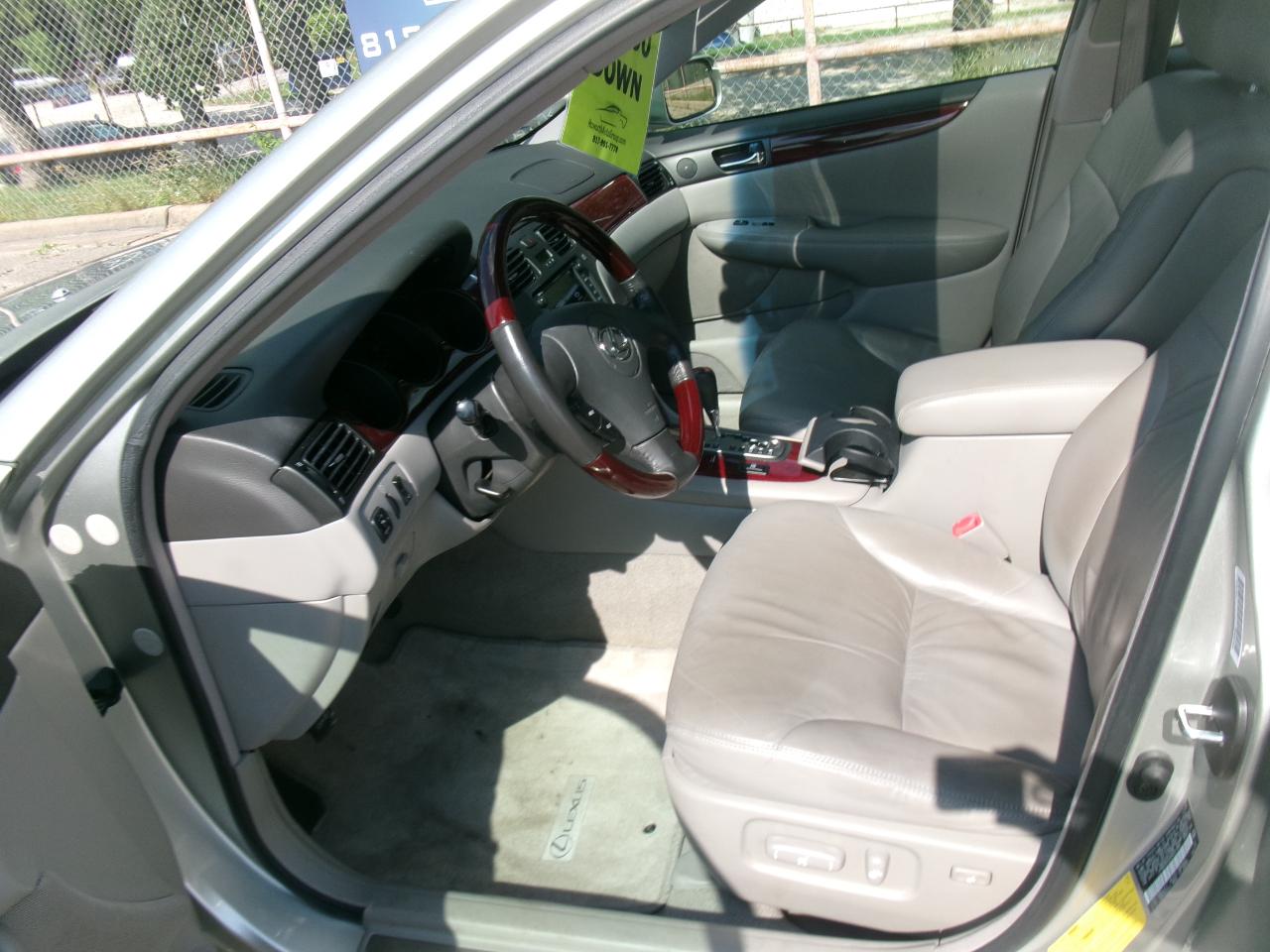 Lexus ES 330 Sedan 2004