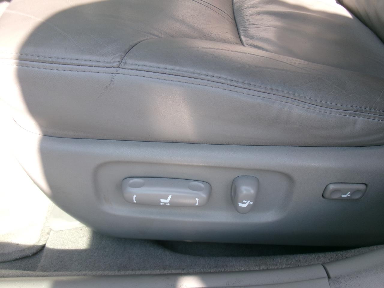 Lexus ES 330 Sedan 2004