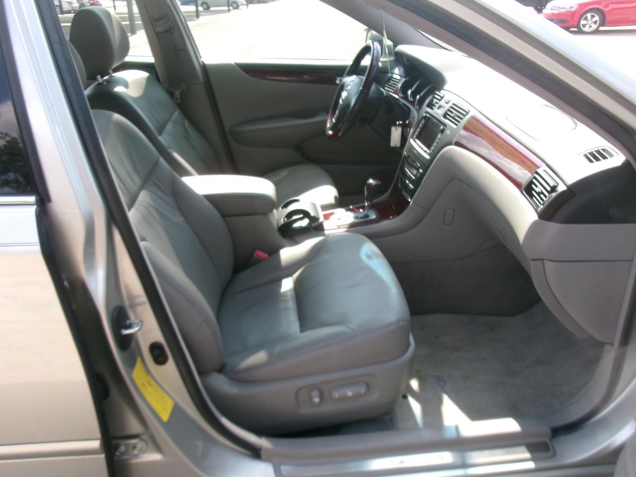 Lexus ES 330 Sedan 2004