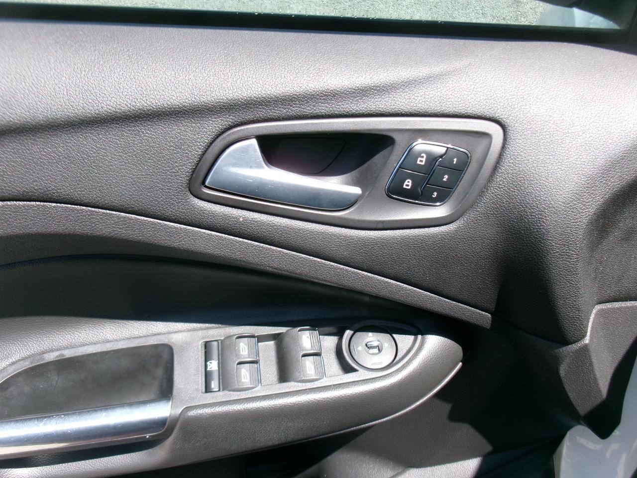 Ford Escape Titanium FWD 2014