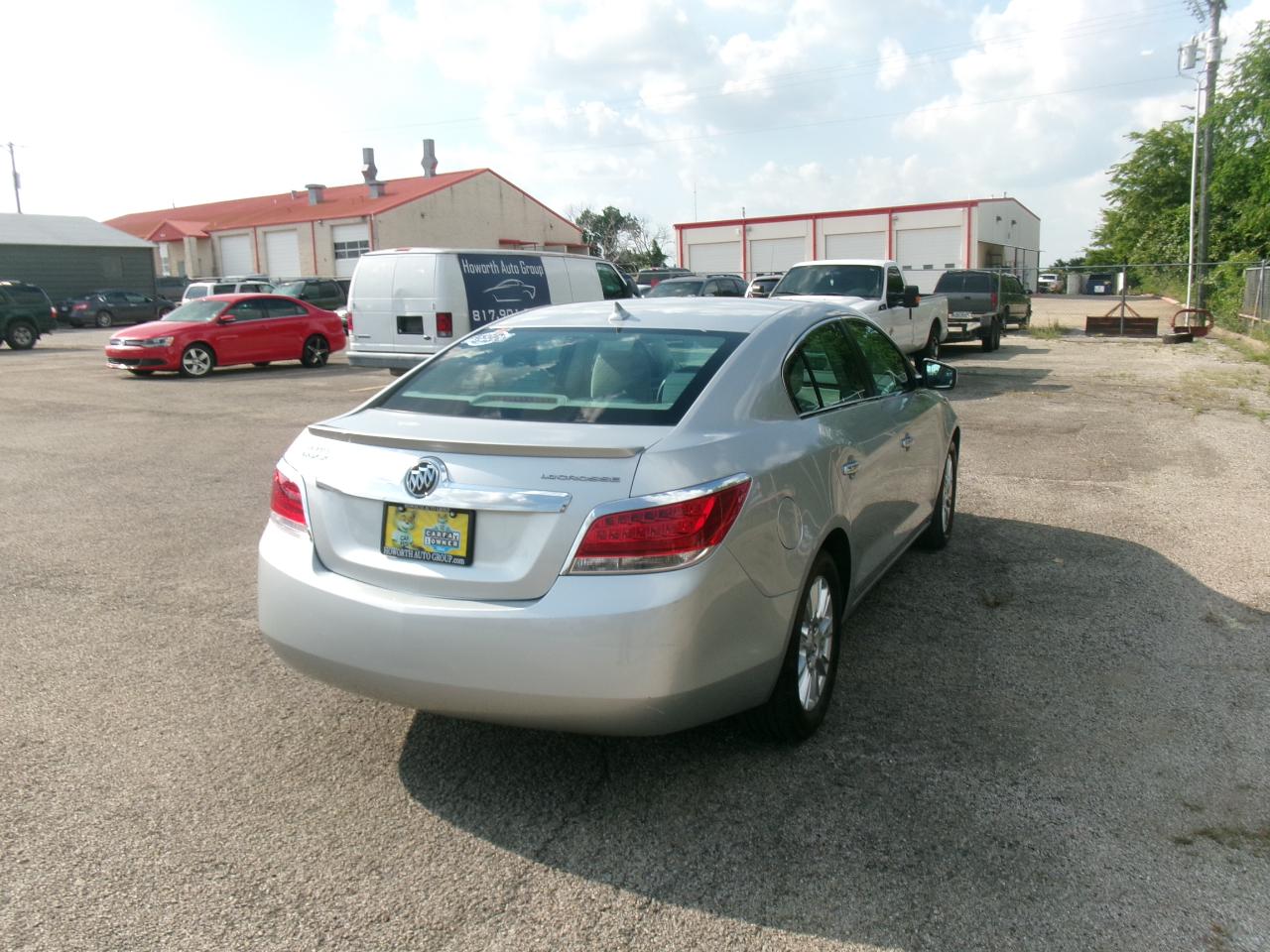 Buick LaCrosse CX 2010
